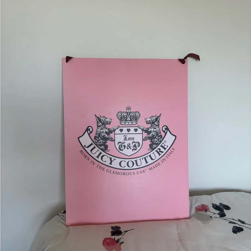 Juicy Couture poster/prop - Picture 3 of 6